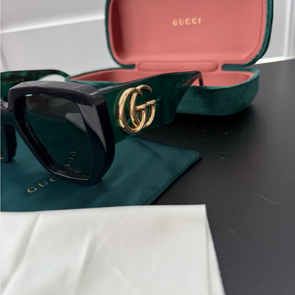 GUCCI NEW 52mm Square Sunglasses - Picture 7 of 15
